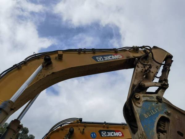 徐工XE500DK履帶式挖掘機