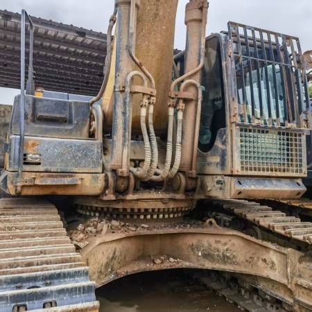 徐工XE400DK履带式挖掘机