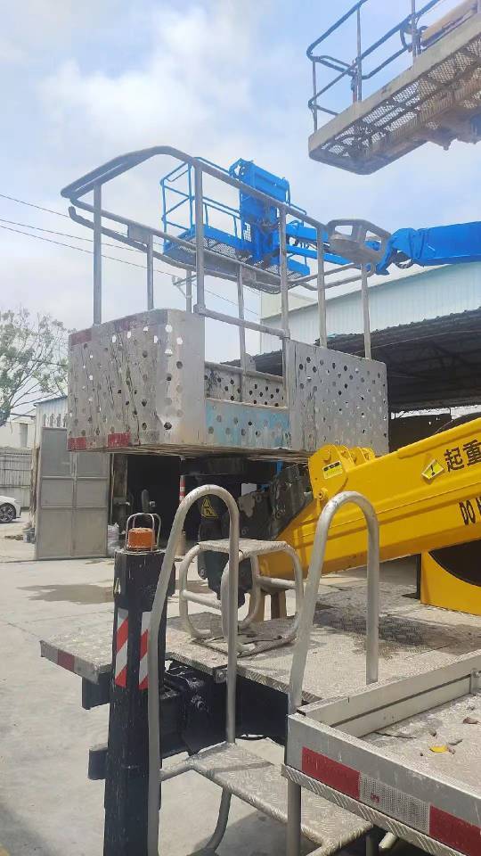 徐工GKS28BJ44伸縮臂