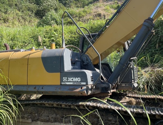 徐工XE370G履带式挖掘机
