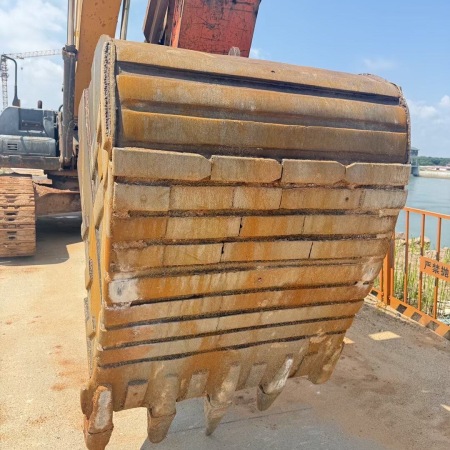 徐工XE370G履带式挖掘机