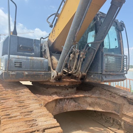 徐工XE370G履带式挖掘机