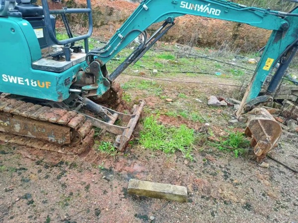 山河智能SWE18U履帶式挖掘機(jī)