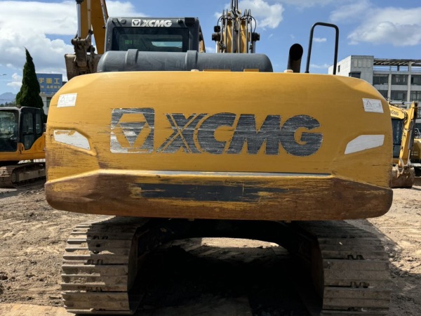 徐工XE135D履帶式挖掘機(jī)