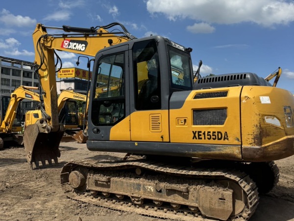 徐工XE135D履帶式挖掘機(jī)