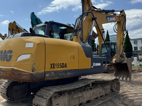 徐工XE135D履帶式挖掘機(jī)