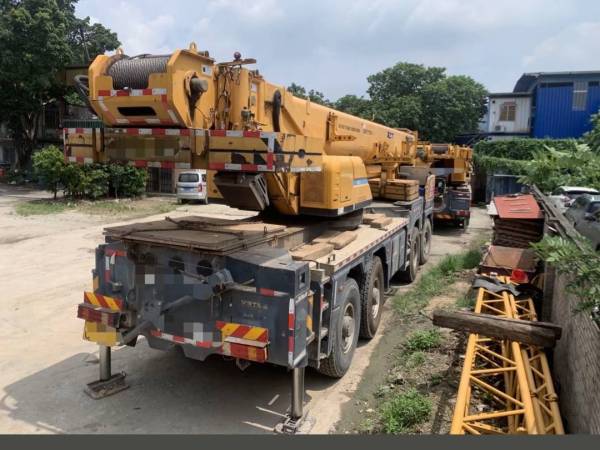 徐工XCT80L6汽車起重機(jī)