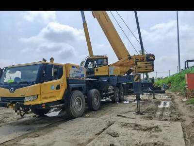 徐工XCT80L6汽車起重機