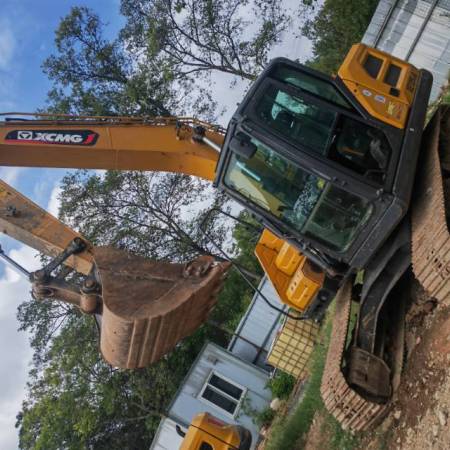 徐工XE135GA履带式挖掘机