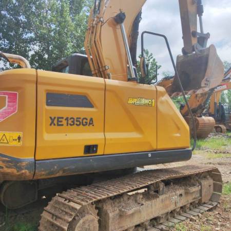 徐工XE135GA履带式挖掘机