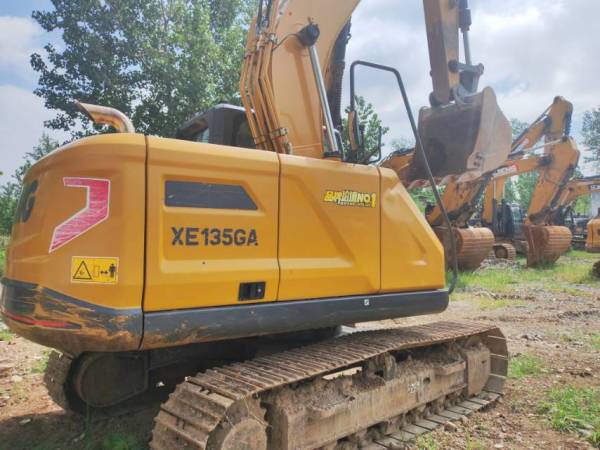 徐工XE135GA履帶式挖掘機