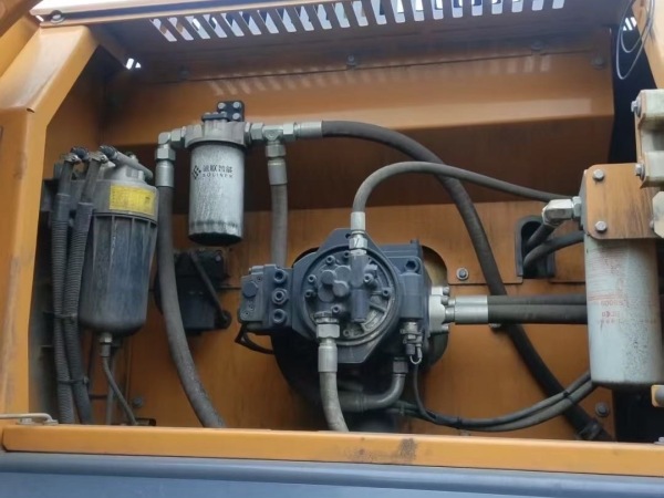 徐工XE380DK履帶式挖掘機(jī)