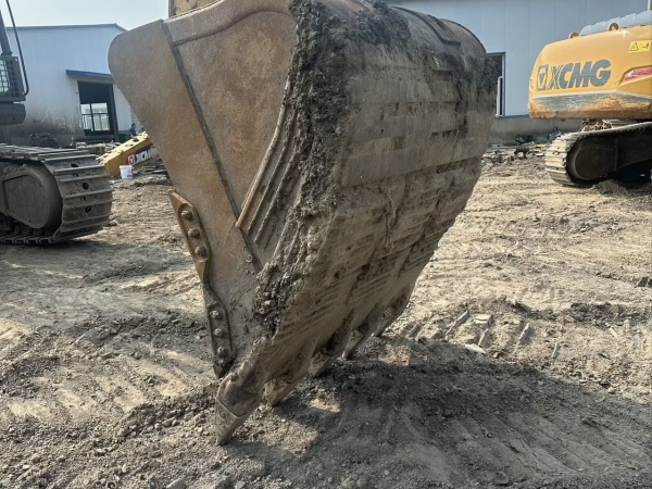 徐工XE380DK履帶式挖掘機