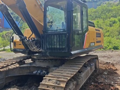 三一重工SY375H履帶式挖掘機(jī)