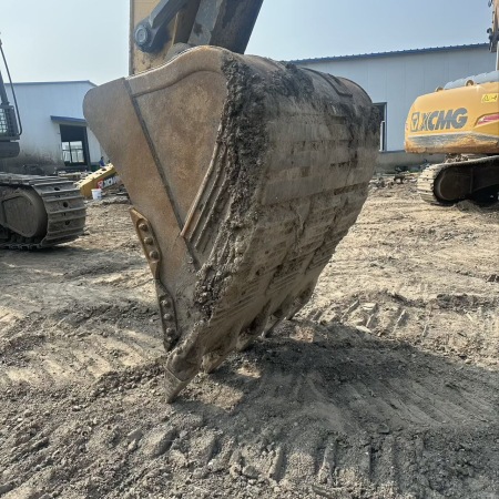 三一重工SY375H履带式挖掘机