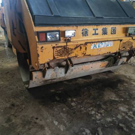 徐工XD142双钢轮压路机