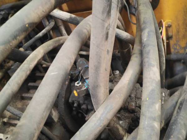 徐工XD142雙鋼輪壓路機(jī)