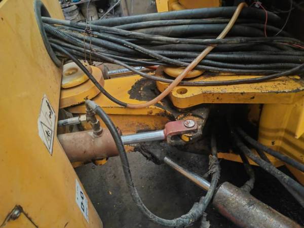 徐工XD142雙鋼輪壓路機(jī)