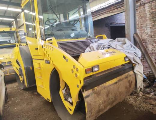 宝马格BW203AD-4 双钢轮压路机