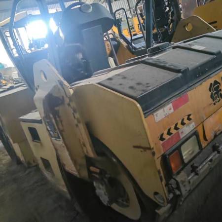 徐工XD81E双钢轮压路机