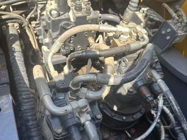 徐工XE600DK MAX履帶式挖掘機