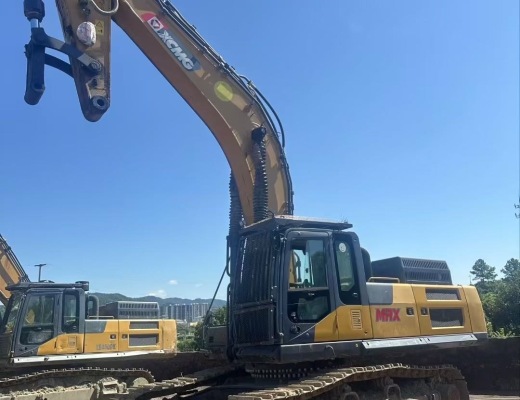 徐工XE550DK履带式挖掘机