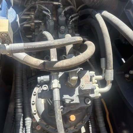 徐工XE550DK履带式挖掘机