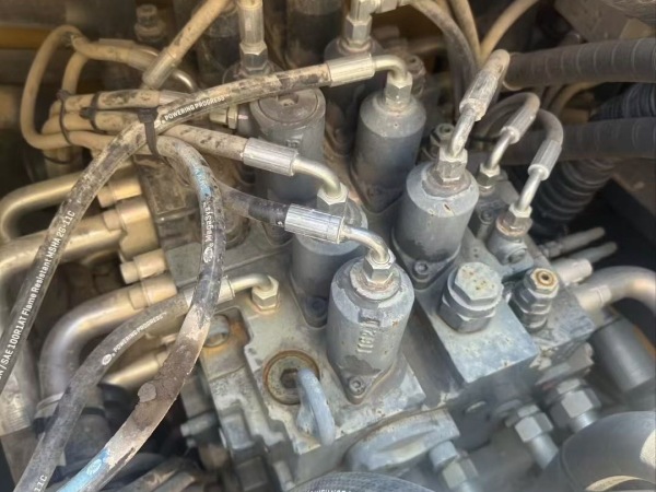 徐工XE550DK履帶式挖掘機(jī)