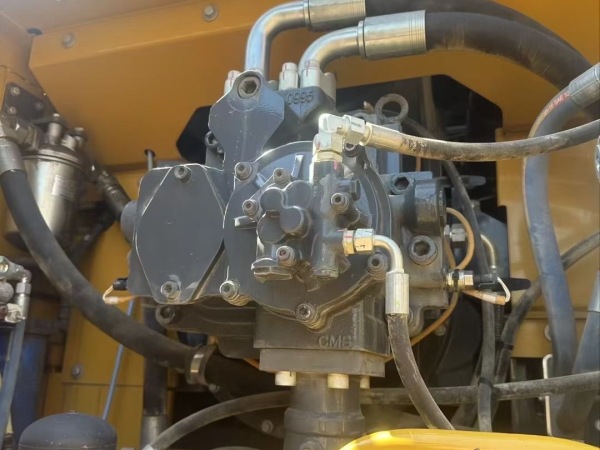 徐工XE550DK履帶式挖掘機(jī)