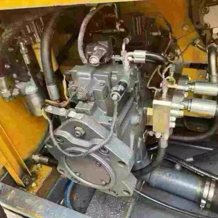 徐工XE750D履带式挖掘机