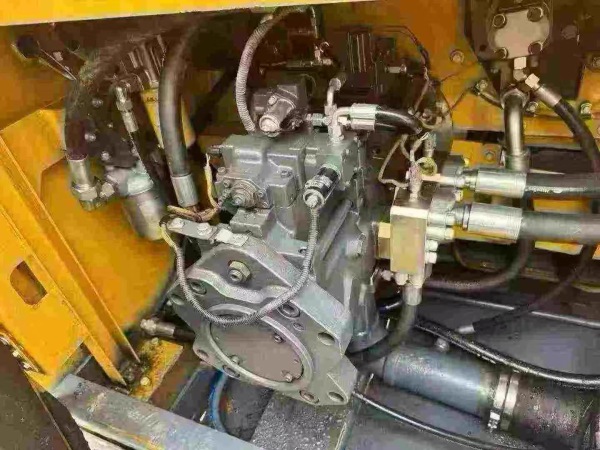 徐工XE750D履帶式挖掘機(jī)