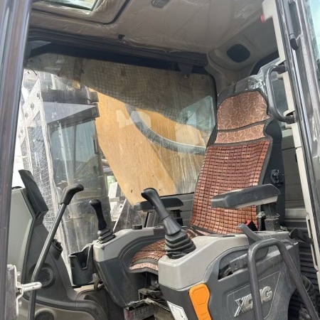 徐工XE650GK履带式挖掘机