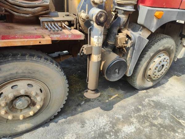 徐工GSQS300-4隨車起重機(jī)