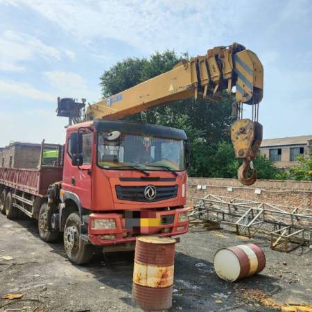 徐工GSQS300-4随车起重机