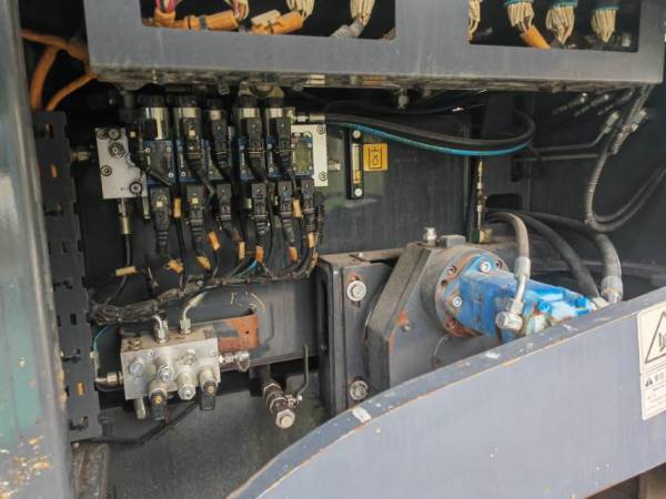 徐工RP803攤鋪機(jī)