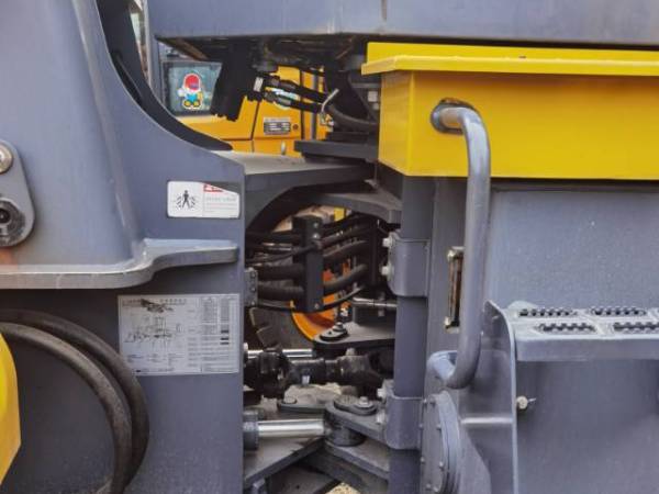 徐工LW500HV輪式裝載機(jī)