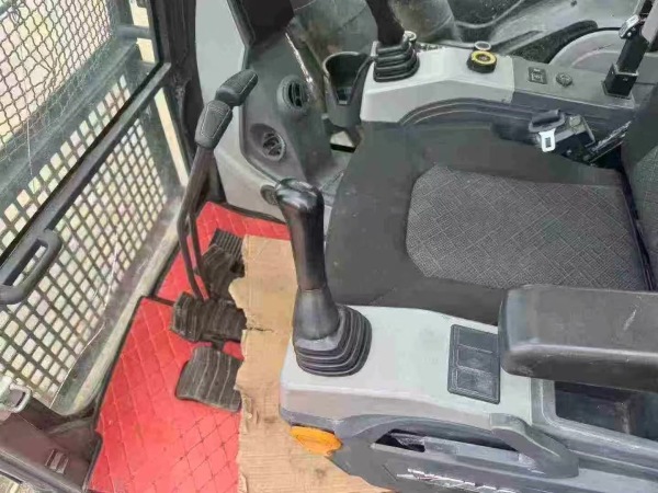 徐工XE650GK履帶式挖掘機(jī)