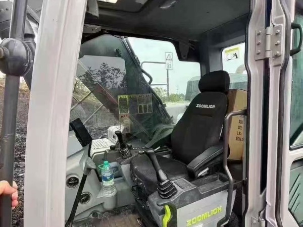 中聯(lián)重科ZE360ESP履帶式挖掘機(jī)