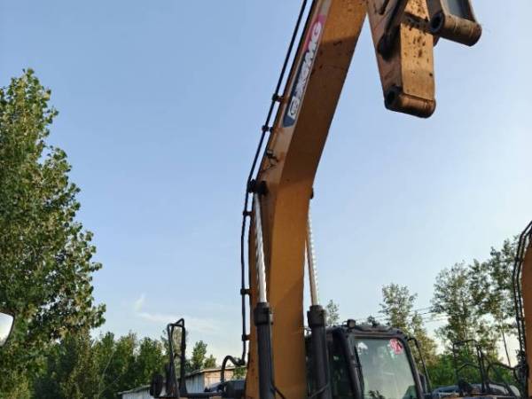 徐工XE400DK履帶式挖掘機