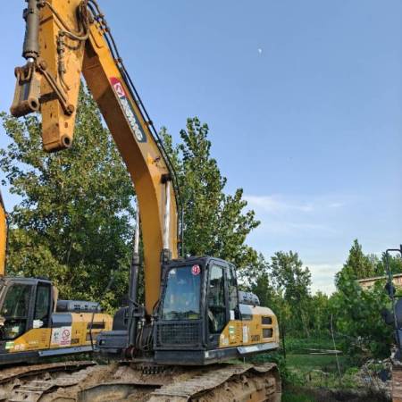 徐工XE400DK履带式挖掘机