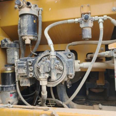 徐工XE215DA履带式挖掘机