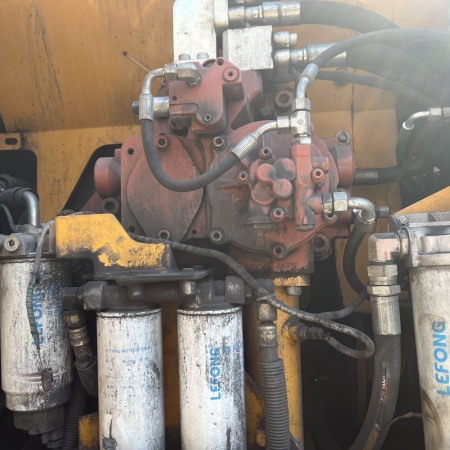 柳工CLG952E履带式挖掘机