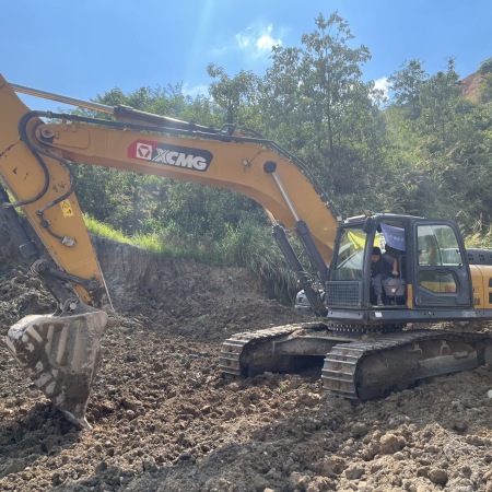 徐工XE380DK履带式挖掘机