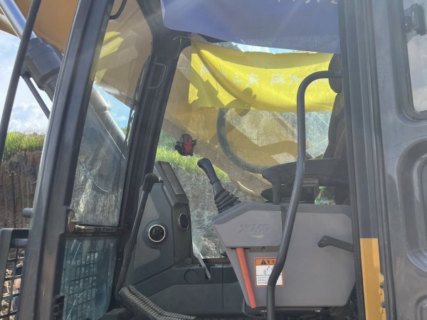 徐工XE380DK履帶式挖掘機(jī)