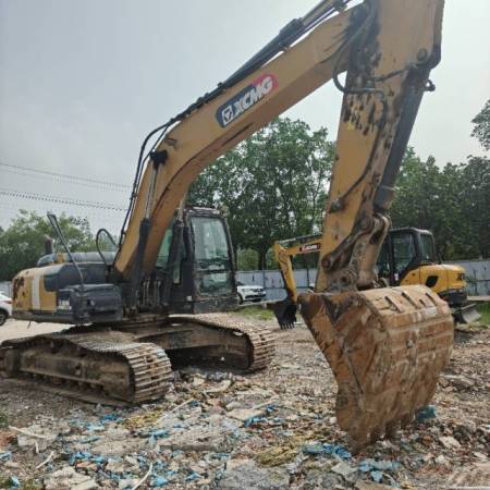 徐工XE215DA履带式挖掘机