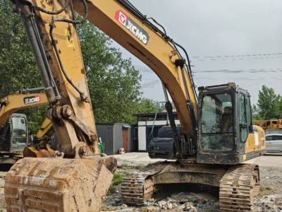 徐工XE215DA履帶式挖掘機