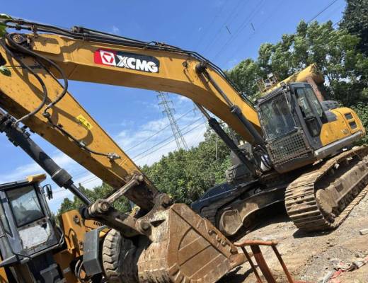 徐工XE370D履带式挖掘机