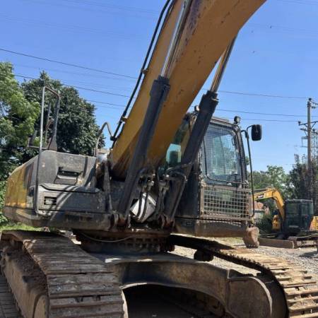 徐工XE370D履带式挖掘机