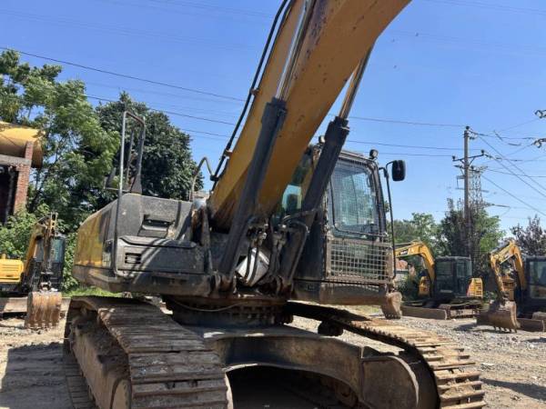 徐工XE370D履帶式挖掘機(jī)