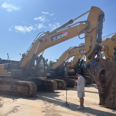 徐工XE490DK履带式挖掘机